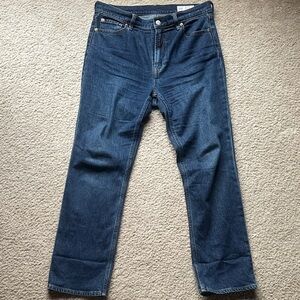 GAP Women’s 90’s Straight-Leg Jeans in Dark Blue Denim